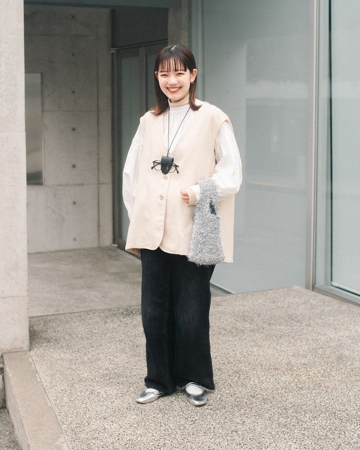 ハイセンスな春の“モノトーン”コーデ5選。上級者の差し色使いを参考にしよう【TOKYO SNAP】