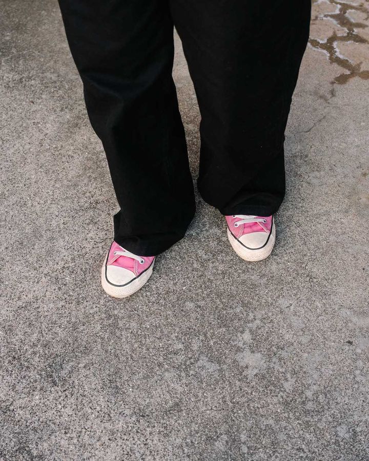 ハイセンスな春の“モノトーン”コーデ5選。上級者の差し色使いを参考にしよう【TOKYO SNAP】