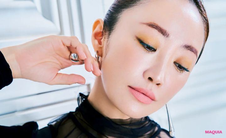 神崎 恵さんが考える、個性を出したいときのメイク・ヘア・服。次元の違う吸引力を叶えるコツ_4