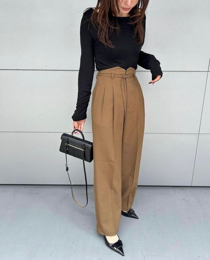 ジーユー_ベルテッドストレートパンツ_2