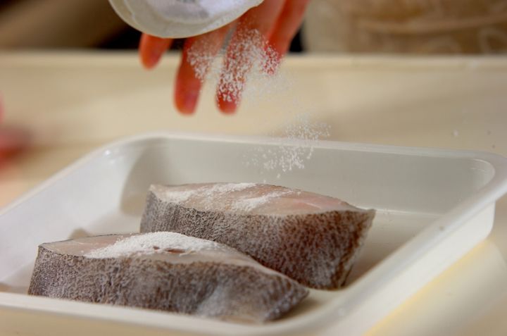 カレイの黒酢あんかけの下準備1