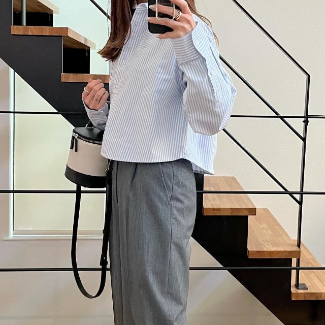 GUのオックスフォードショートシャツを着用した時のサイド側