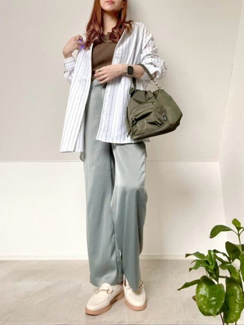 春のストライプシャツコーデ