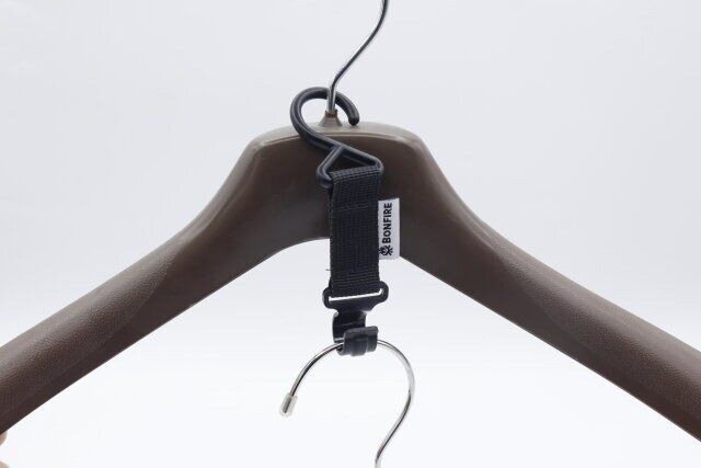 セリアのアウトドア ハンギングオプションパーツ ブライトカラーの使用例