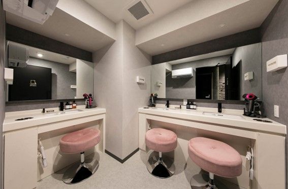 女性用パウダールーム画像