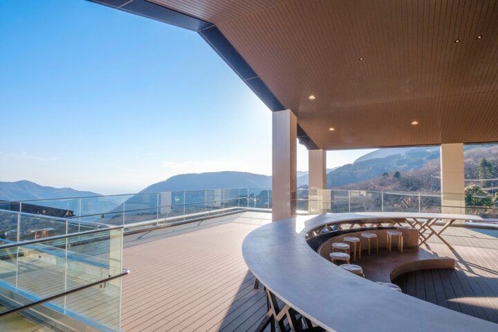 雲の上の足湯でのんびり、箱根・早雲山駅にある「cu―mo箱根」へ