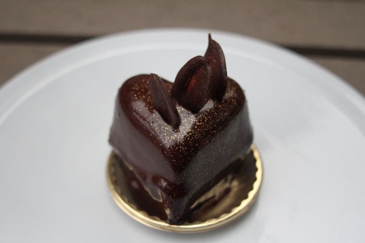 ほろ苦い「サンシッシェル」820円はブランデーやワインなどお酒のお供にもぴったり