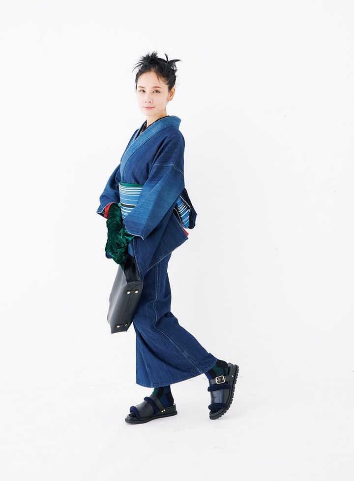 “推し”ブランドの色使いを着物で表現 【吉田羊さんの着物と12のアソビゴコロ】