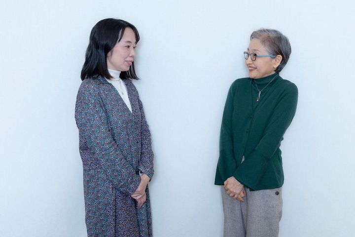 辛酸なめ子さん（左）、大塚ひかりさん（右）