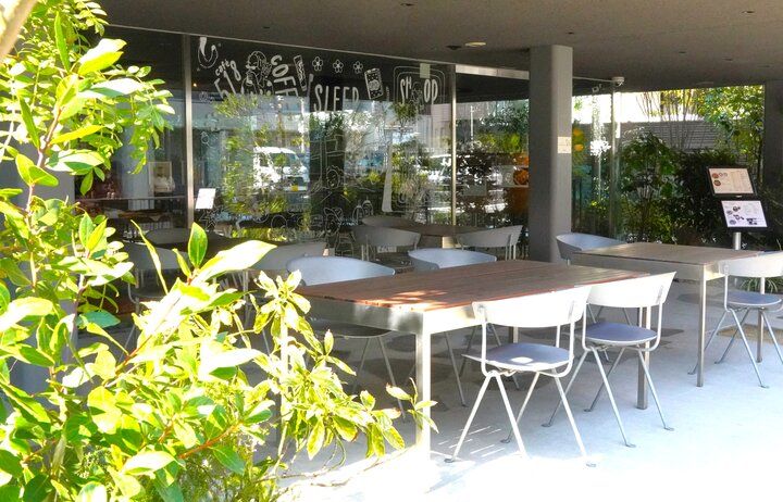 まるで鎌倉の自然の中にいるように感じる緑豊かなカフェでひと休み♪「café518」