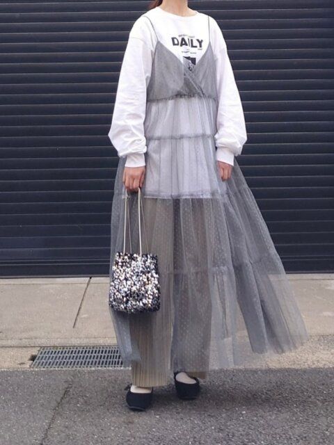 チュールワンピースのコーデ