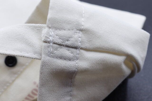 ダイソーのベーシックのサコッシュの縫い目