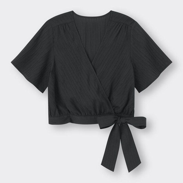 GUのテクスチャーラップブラウス