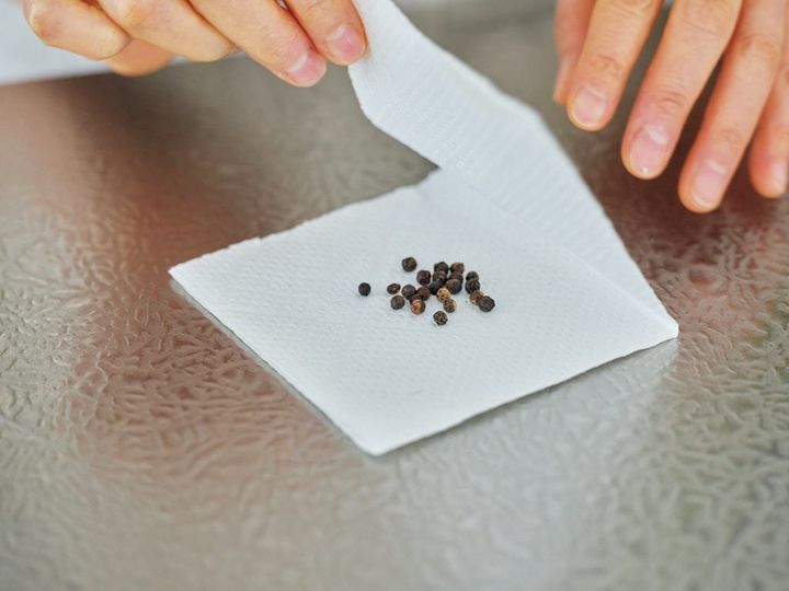 粗びき黒こしょう