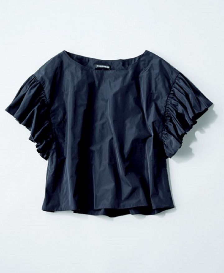 甘めトップス 40代のネイビー服