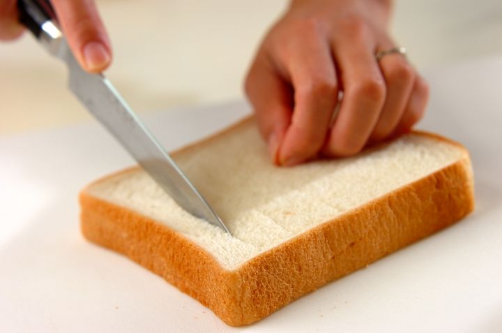 ガーリックトーストの下準備1