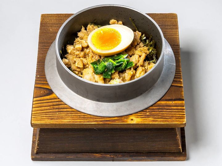 中目黒『中目黒 とりまち』の「鳥しきそぼろ釜めし」