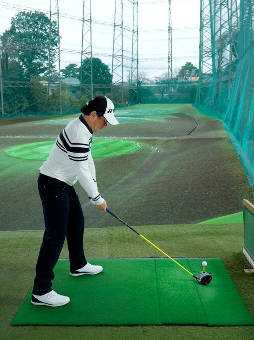 トップでいちばん大切なのは目線！ 体が回らない人は右足を引こう