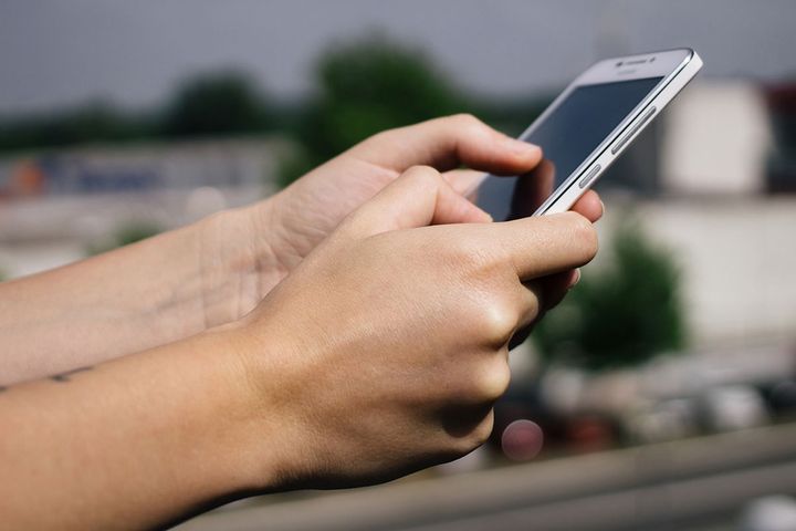 日本以外で使うと誤解を生む絵文字がある？