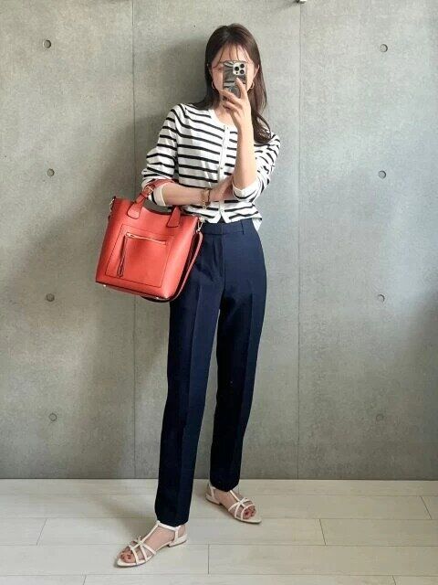 大人女子におすすめの春のボーダーカーディガンコーデ