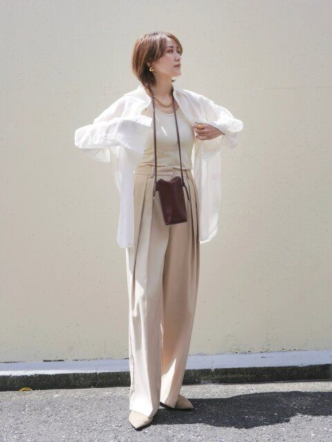 大人女子におすすめの春シャツコーデ