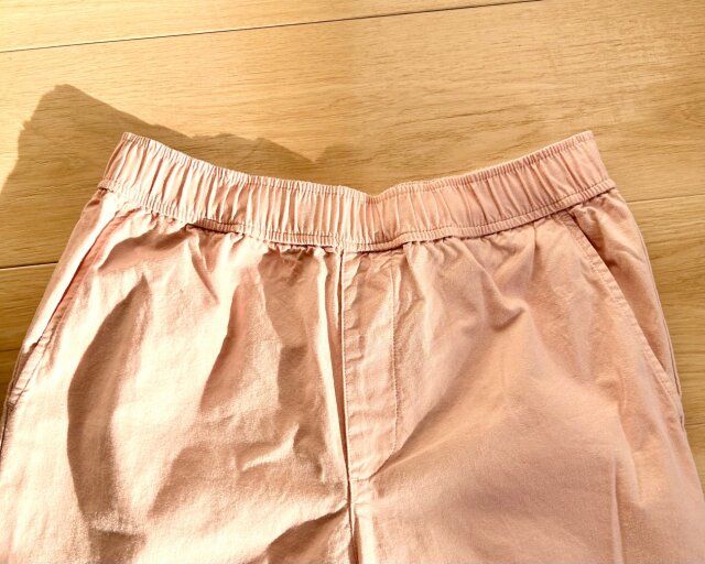 ユニクロコットンリラックスアンクルパンツのウエスト部分