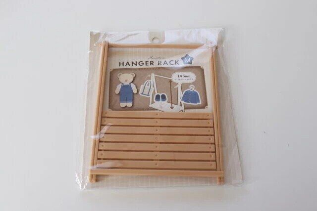 セリアのミニチュア ハンガーラックMのパッケージ