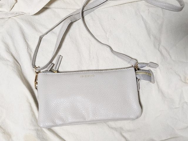 UNTITLED [アンタイトル]3層スマホショルダーTAUPE