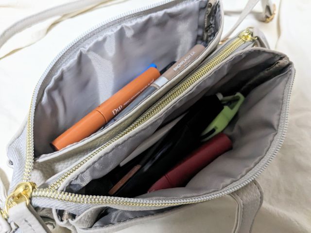 三層ポケットアイテム収納