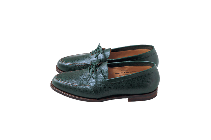 〈クロケット&ジョーンズ フォー ユナイテッドアローズ〉のヨットシューズ