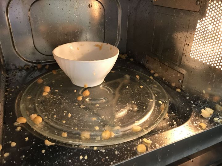 電子レンジでの事故のイメージ