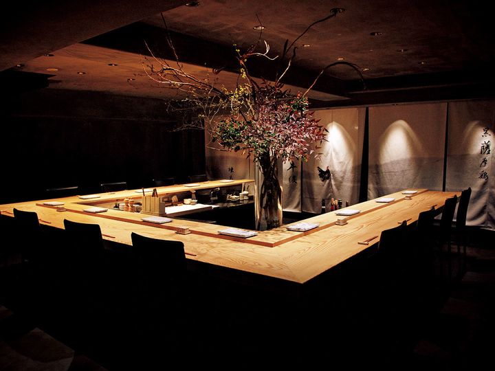 目黒『黒さつま鶏 煉火』の内観