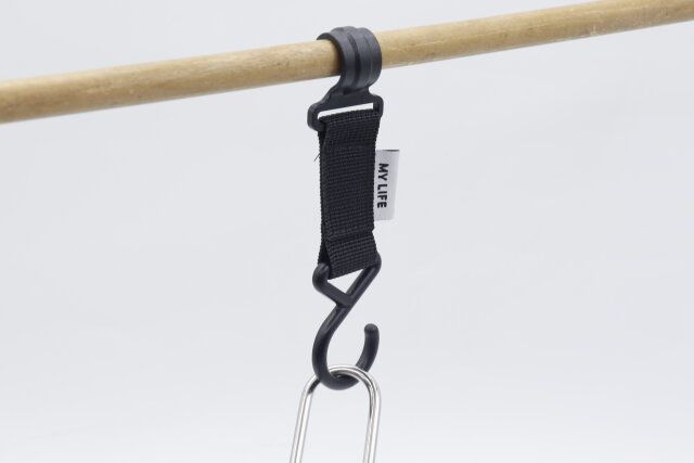 セリアのアウトドア ハンギングオプションパーツ ブライトカラーの使用例