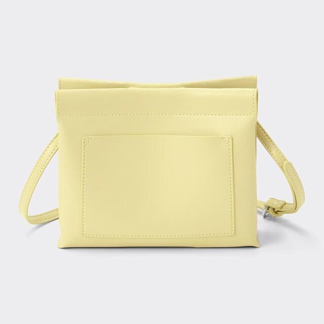 GU ライトミニショルダーバッグ