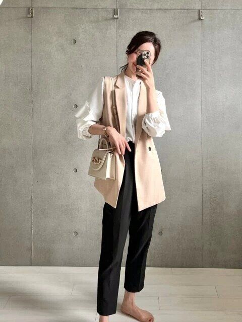 2024年春の大人のブラウスコーデ