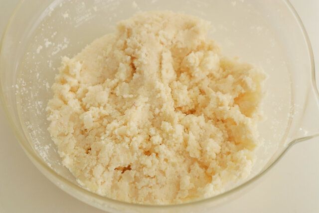 おからナゲット レシピ 豆腐、おから、たまねぎを混ぜる