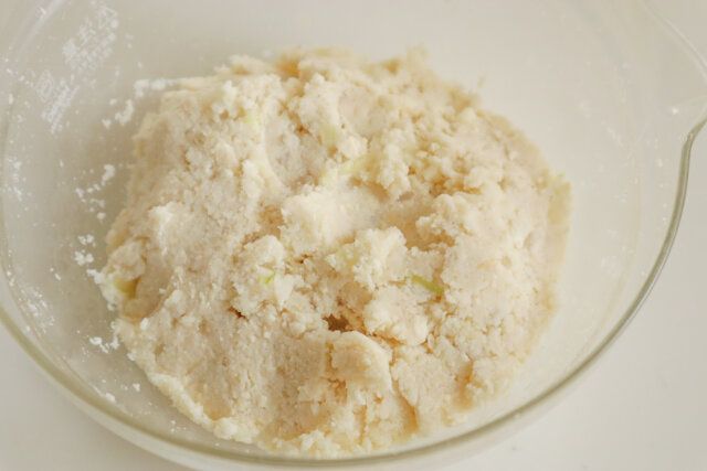 おからナゲット レシピ 片栗粉と調味料を加えて混ぜる