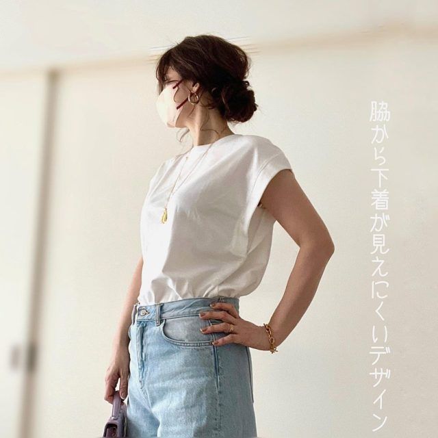 GU「ドライフレンチコーデの女性6」