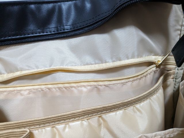 トートバッグの内ポケット