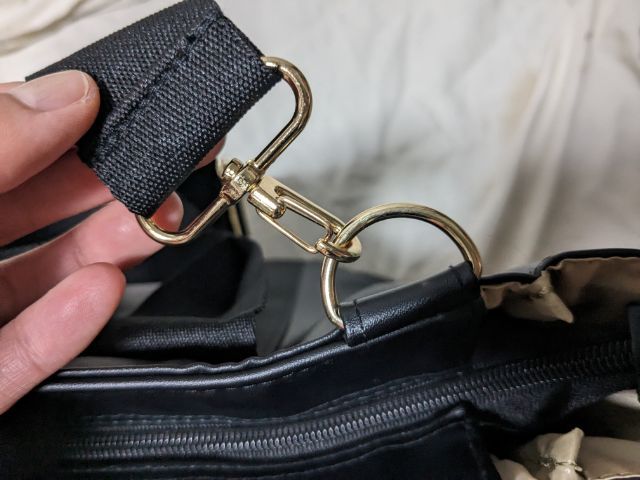 付属のストラップ