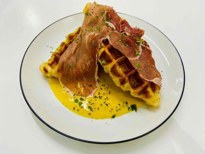 生ハムカルボナーラ1600円 写真提供：2D TEA ROOM Café BAW