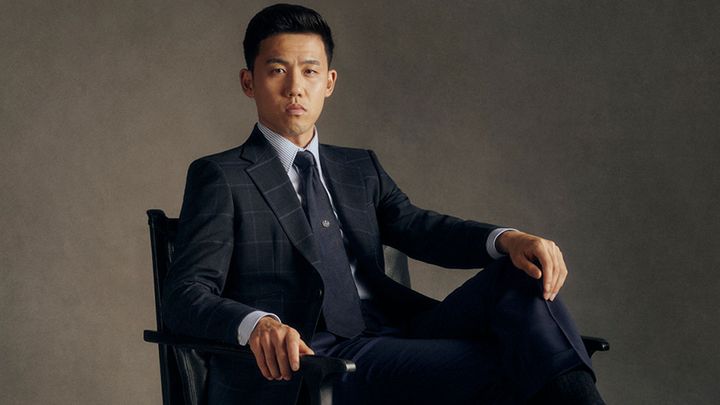 『ダンヒル』が日本代表公式スーツ「SAMURAI BLUE COLLECTION」を発表！遠藤航がスタイリッシュに決める