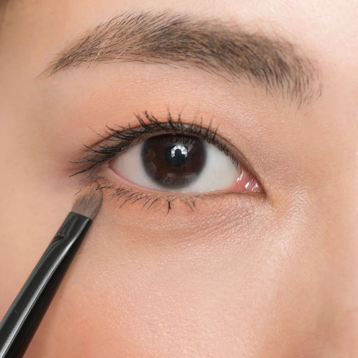 【大人の涙袋メイク】涙袋がない人でも、失敗しない！ 自然に華やぐメイクテク４選_16