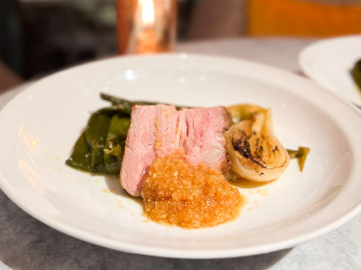 群馬県 「ほそや」 のまる豚肩ロース 農園直送野菜の付け合わせ