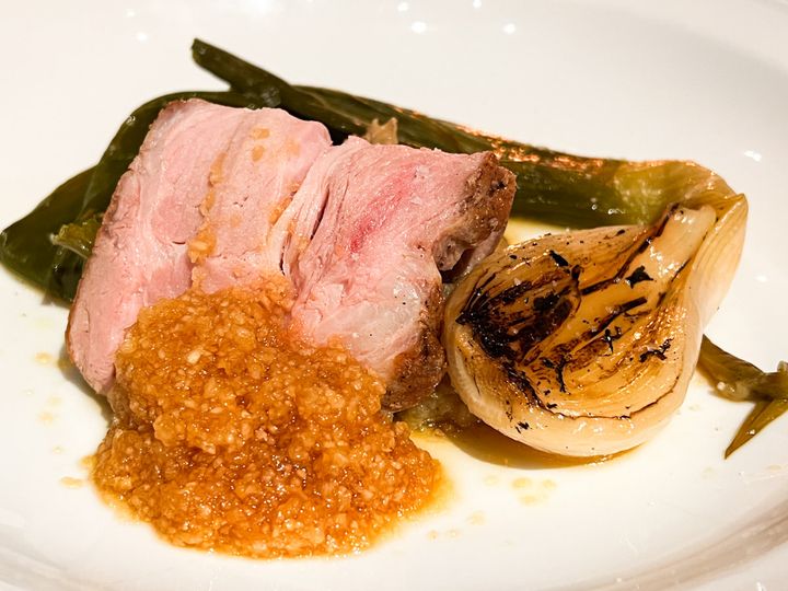 群馬県 「ほそや」 のまる豚肩ロース 農園直送野菜の付け合わせ