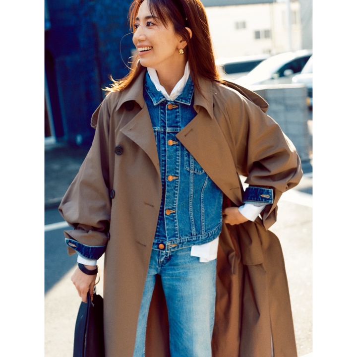 コート 白シャツ デニムジャケット