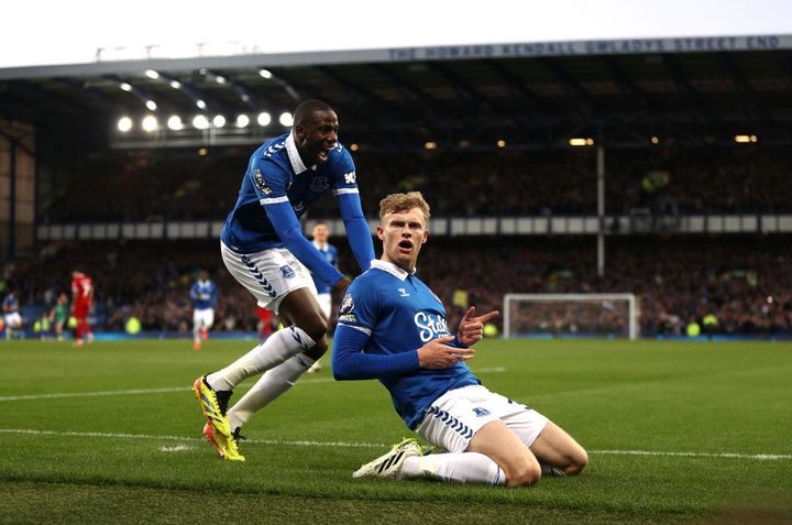 遠藤航が途中出場のリヴァプール、ダービーで痛恨の敗戦…エヴァートンが「14年ぶりのホーム勝利」