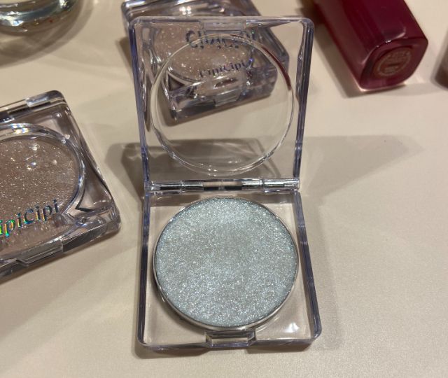 ブリンブリンハイライターの01カラー