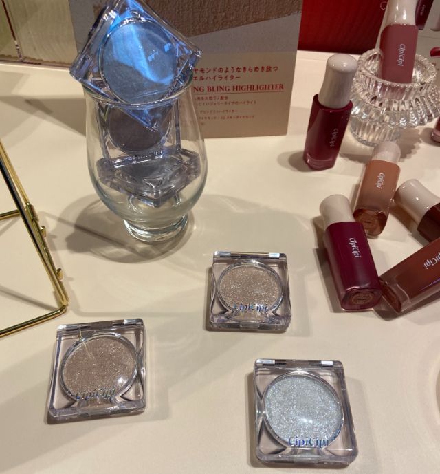 ブリンブリンハイライターの物撮り