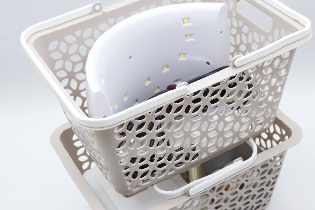 セリアのハンドル積重バスケット ミニ ピンクBEはスタッキング可能